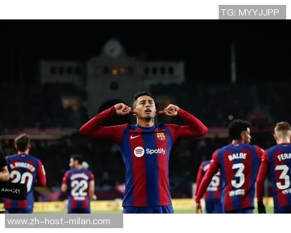 一夜之间七大球队换帅罗马热刺亚特兰大迎新教头拉菲尼亚荣膺西甲最佳球员